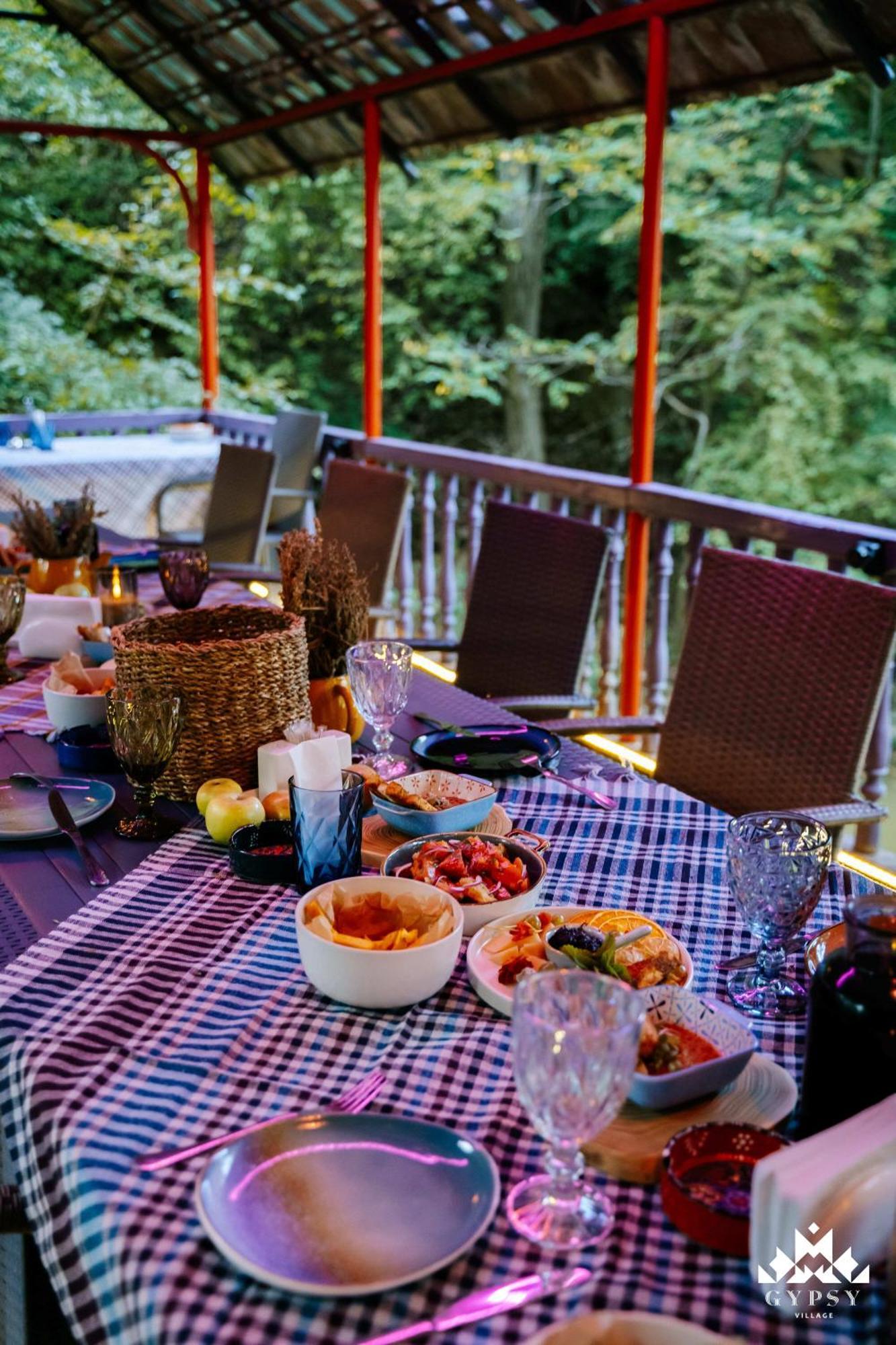 Gipsy Village Park Hotel Asureti Екстер'єр фото