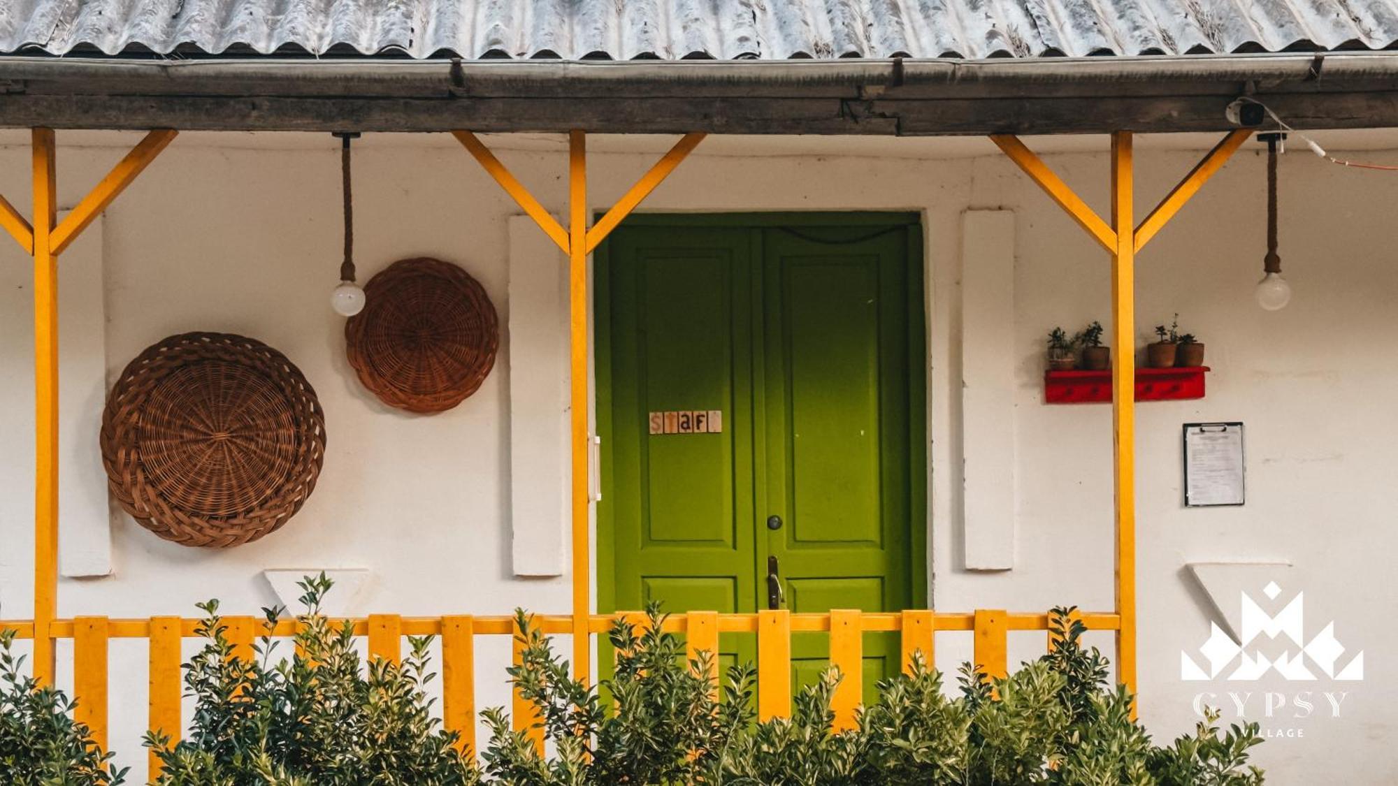 Gipsy Village Park Hotel Asureti Екстер'єр фото