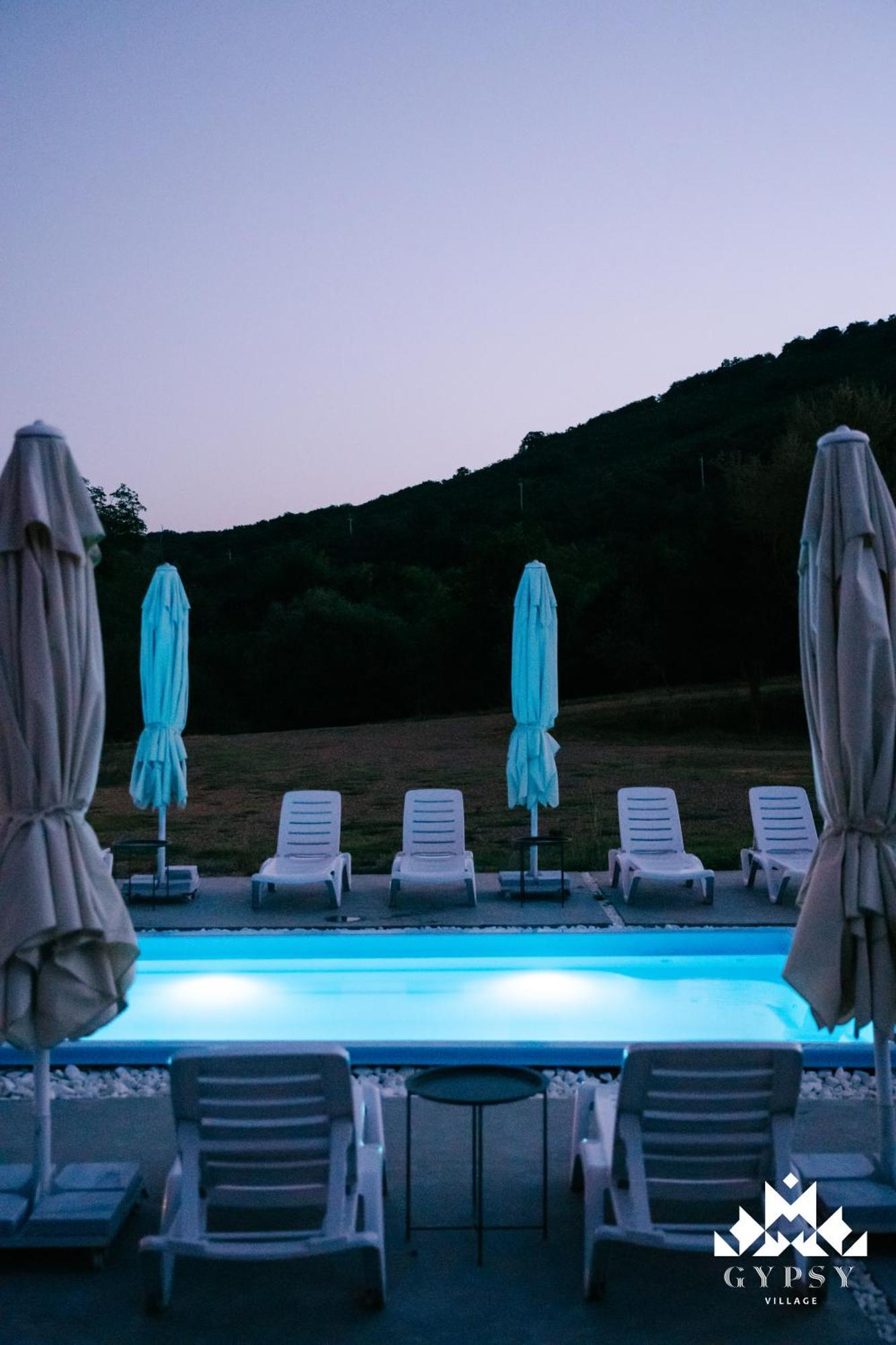 Gipsy Village Park Hotel Asureti Екстер'єр фото