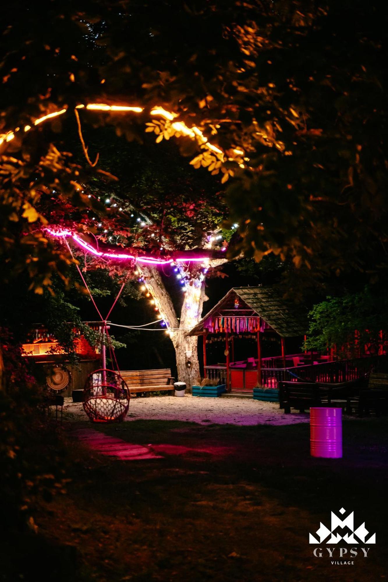 Gipsy Village Park Hotel Asureti Екстер'єр фото