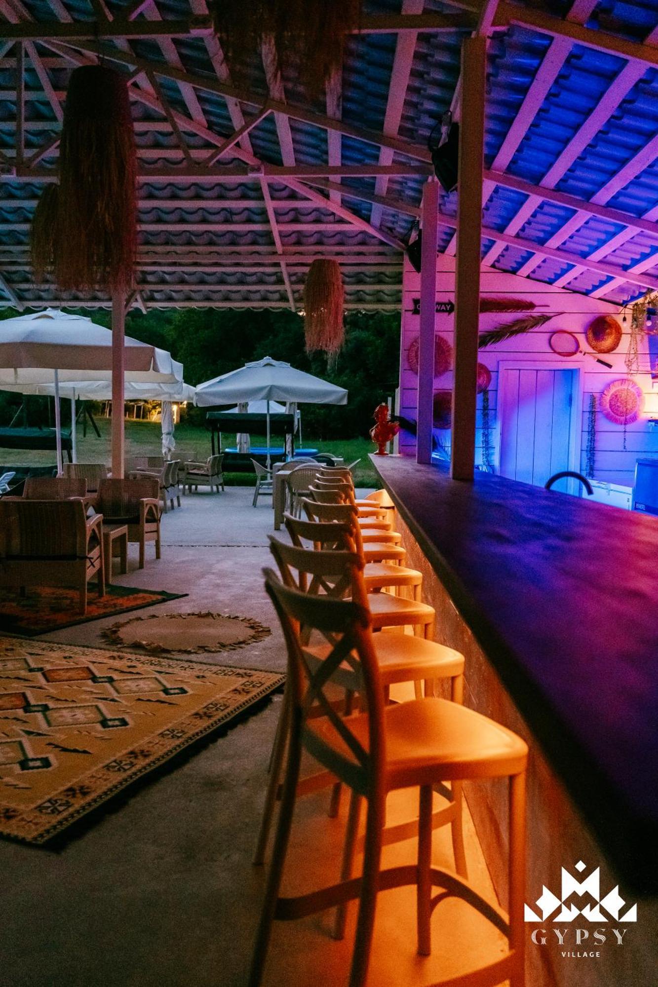Gipsy Village Park Hotel Asureti Екстер'єр фото